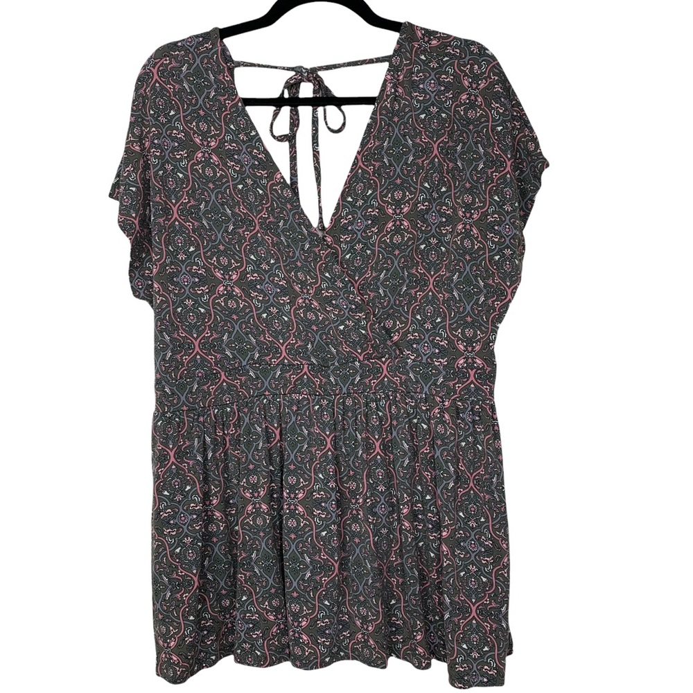 Torrid Super Soft Green Floral Surplice Neck Cutout Tie Back Babydoll Blouse Top